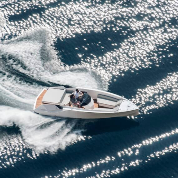 Frauscher 747 Mirage Air - Haller Experiences