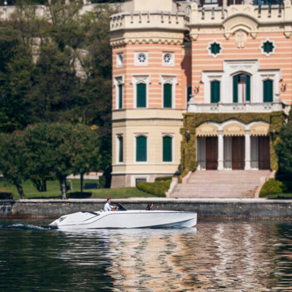 Frauscher 747 Mirage Air - Haller Experiences