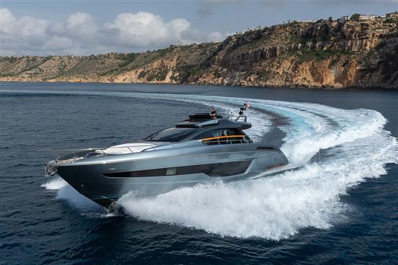 Riva 66' Ribelle 2022 - Haller Experiences Riva 66' Ribelle 2022 - Haller Experiences