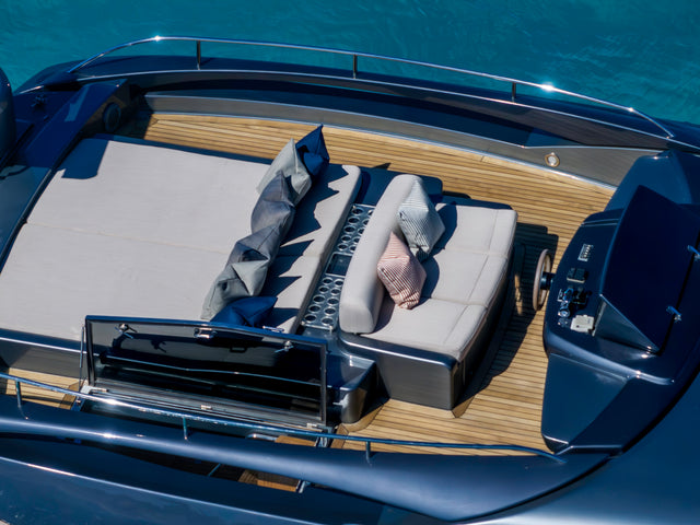 Riva 86 | Tanit