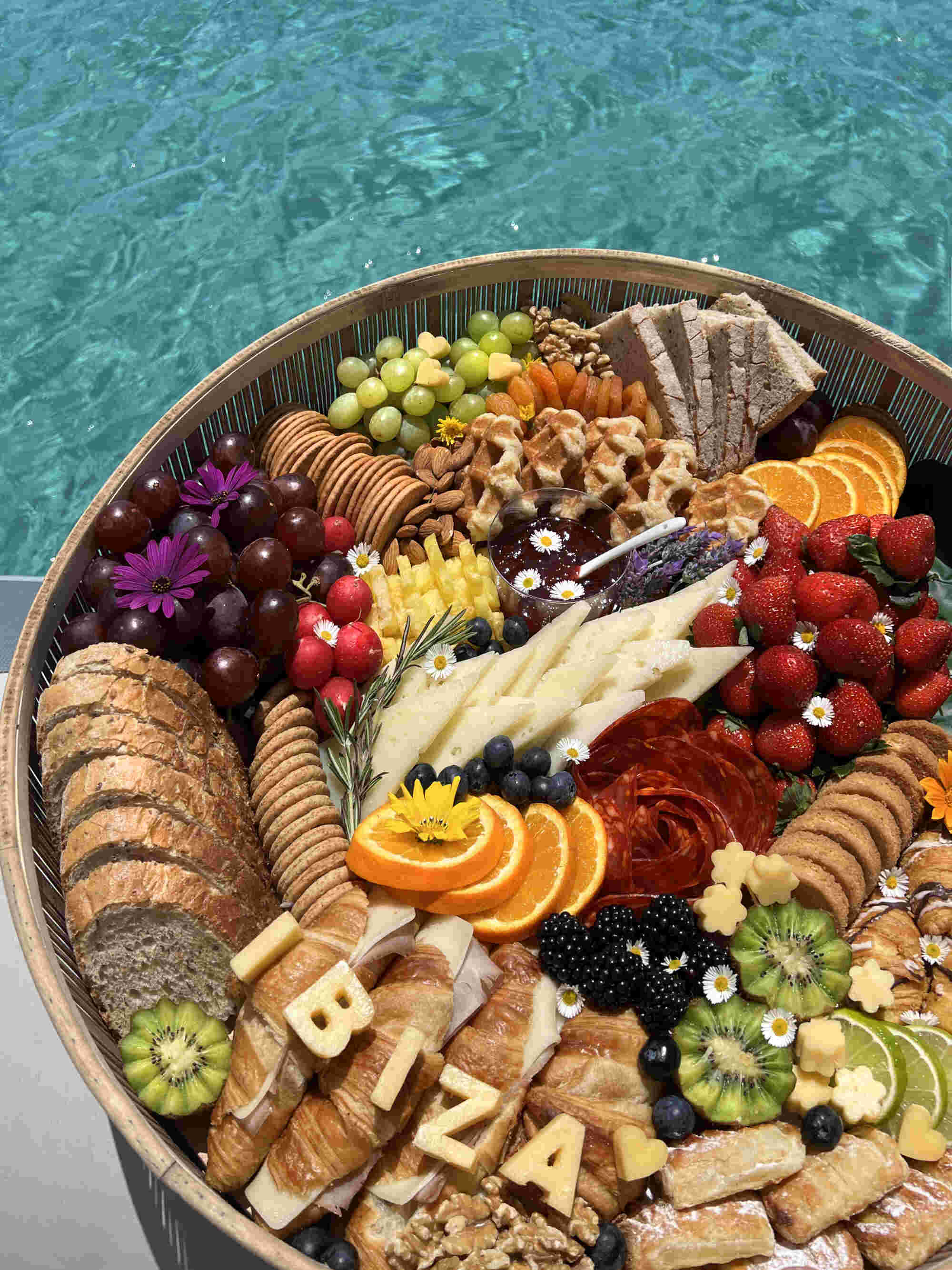Floating breakfast - Haller Experiences